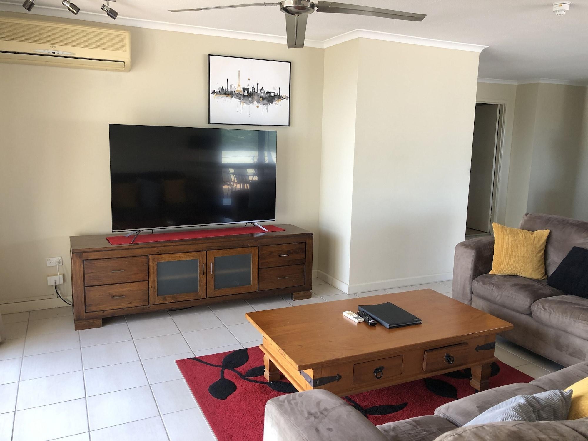 Coral Towers Holiday Suites Кэрнс Экстерьер фото