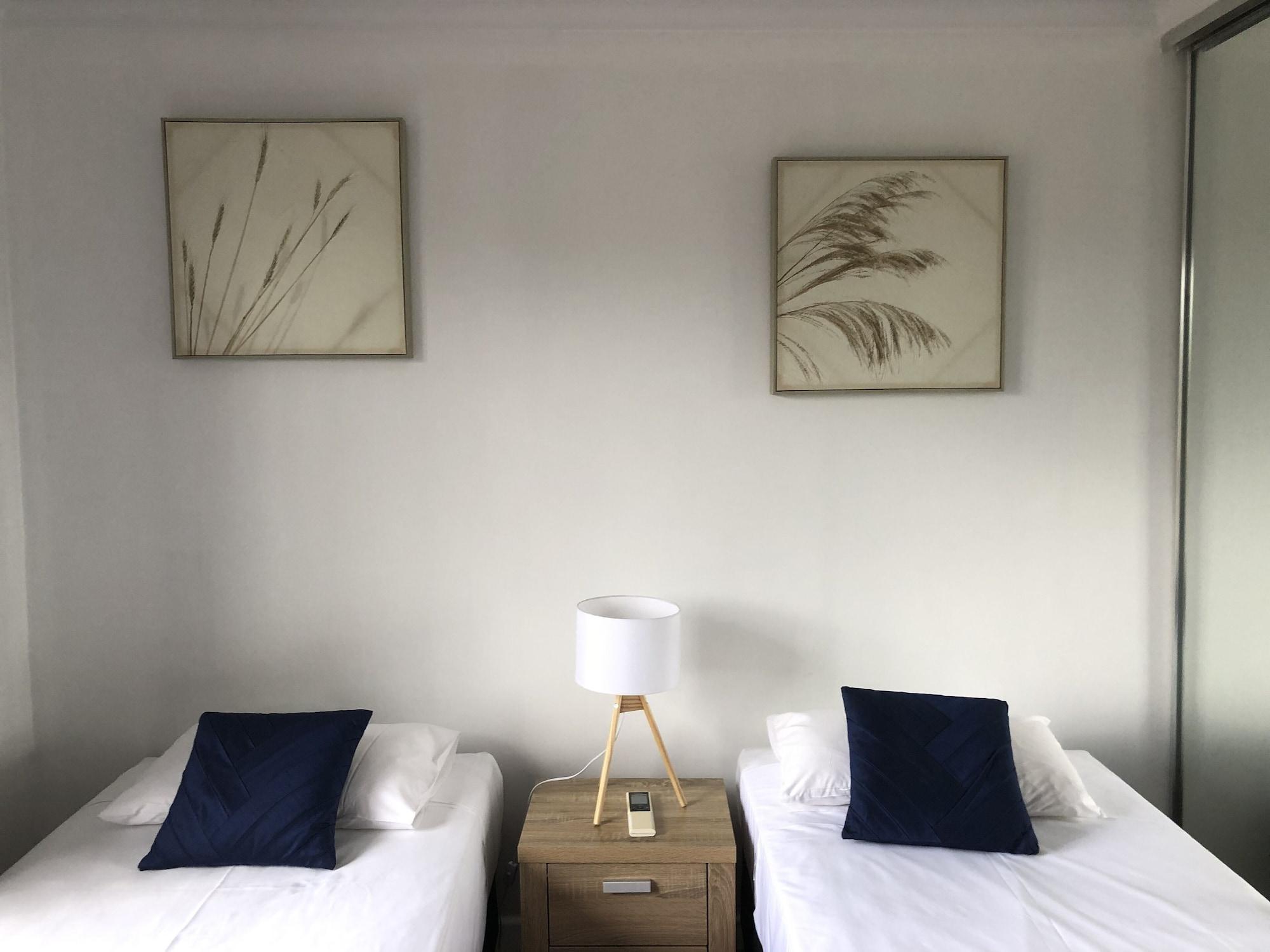 Coral Towers Holiday Suites Кэрнс Экстерьер фото