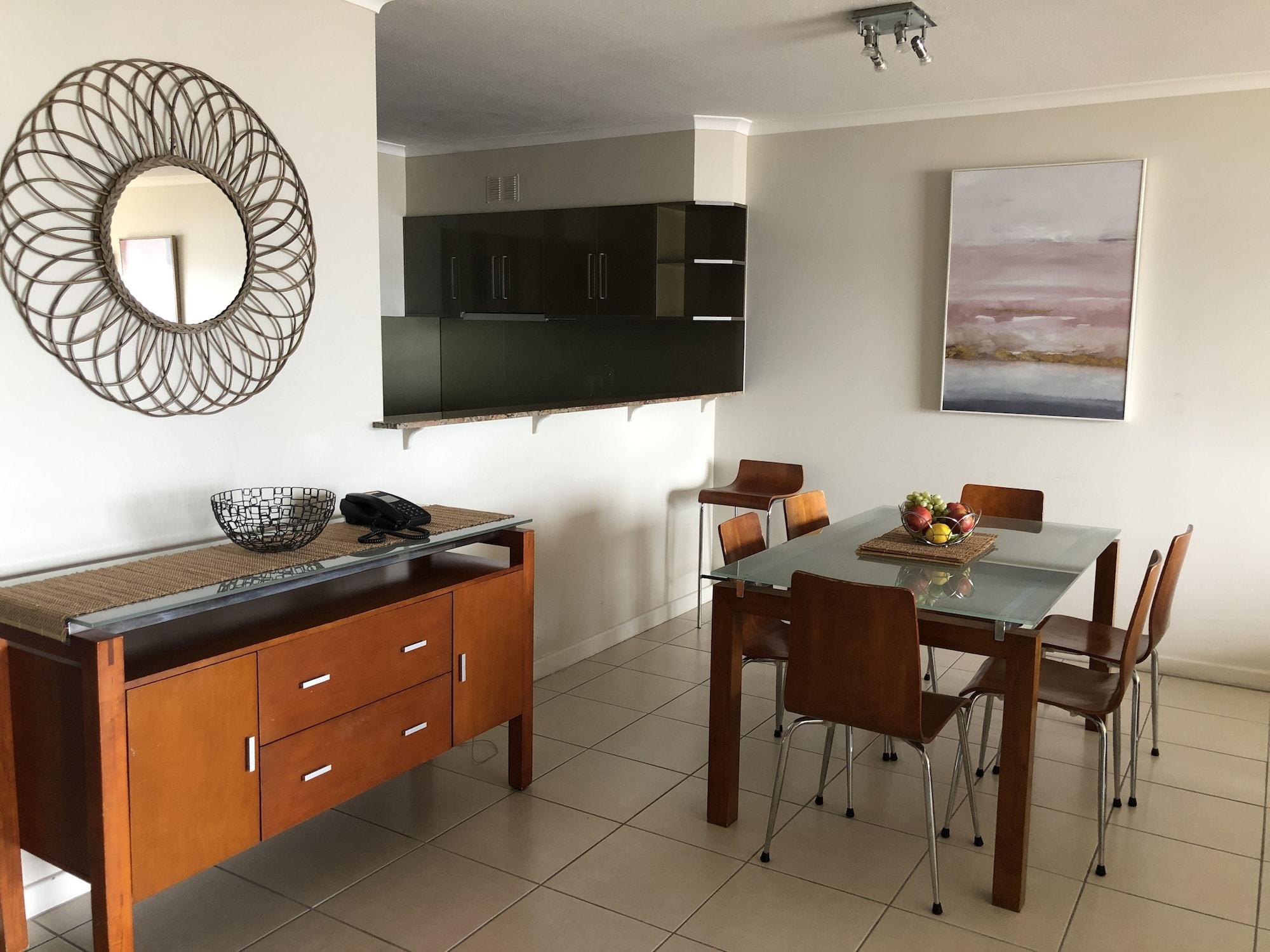 Coral Towers Holiday Suites Кэрнс Экстерьер фото