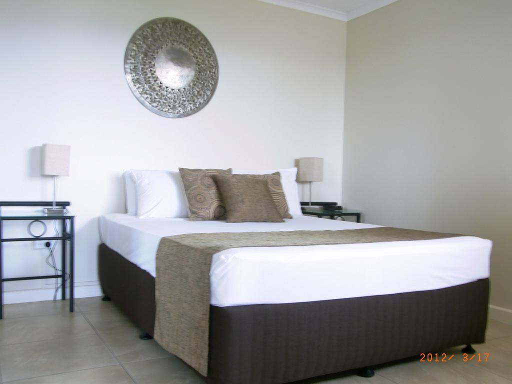 Coral Towers Holiday Suites Кэрнс Экстерьер фото