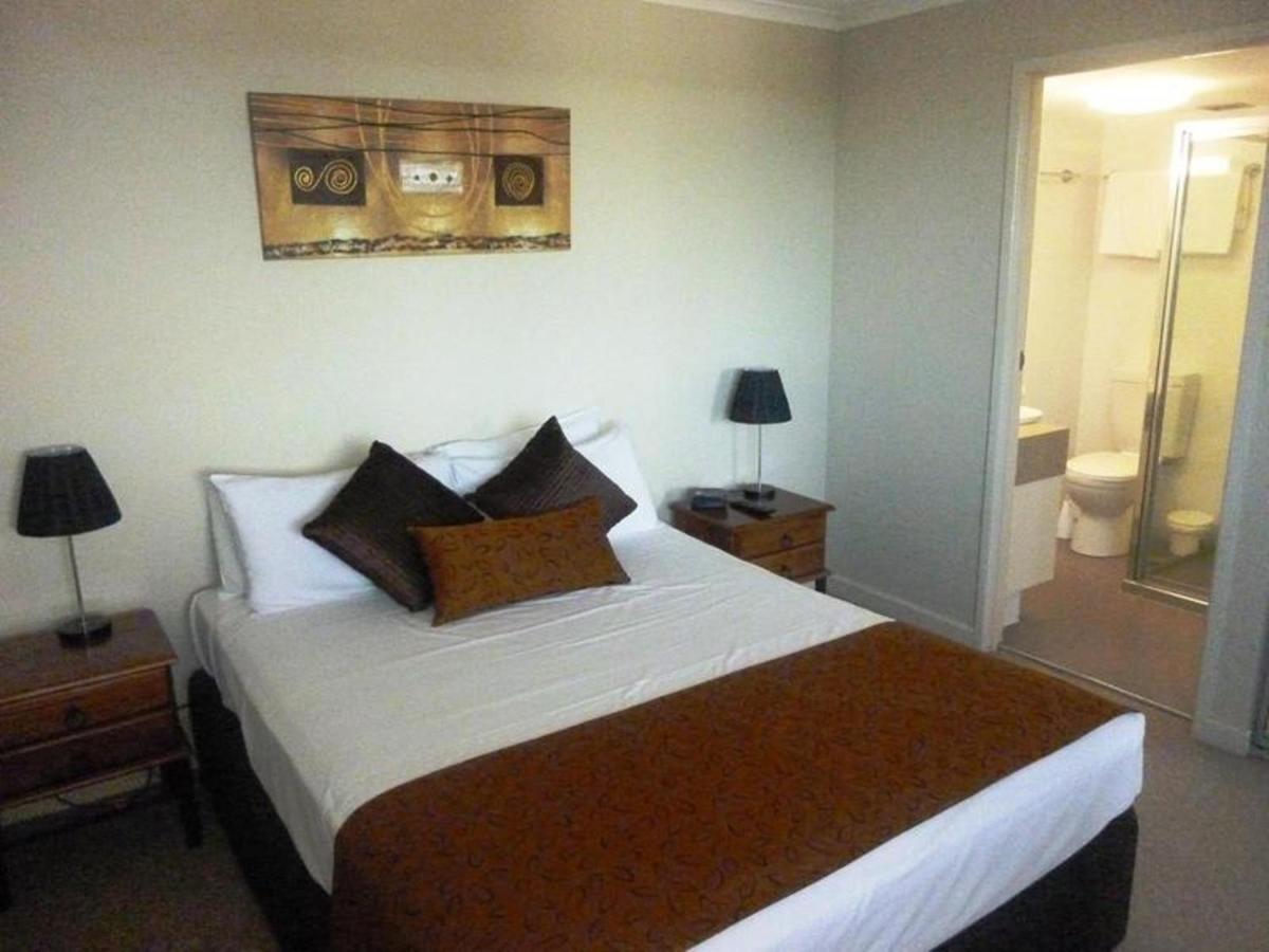 Coral Towers Holiday Suites Кэрнс Экстерьер фото